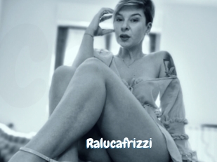 ralucafrizzi Coquine Avenue
