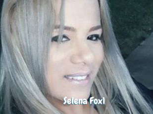 Selena_Fox1