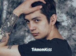 TiknomKiss