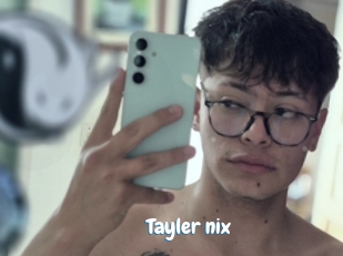 tayler_nix Coquine Avenue