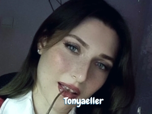 tonyaeller Coquine Avenue